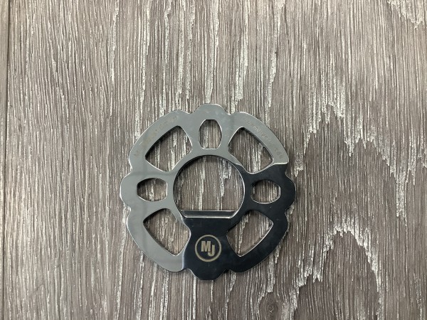 MJ Flaschenöffner Lochscheibe